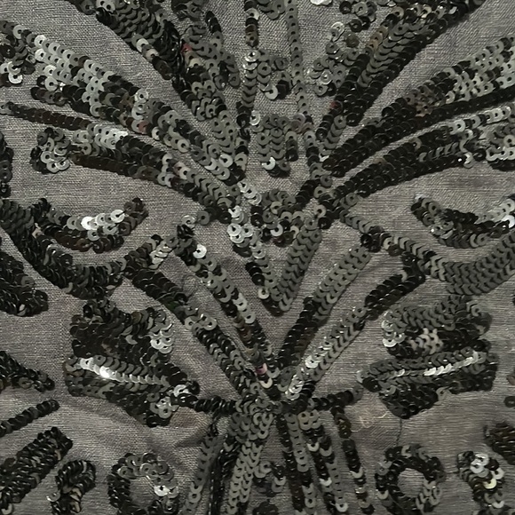 Super cute Dress with paiettes - Picture 3 of 5